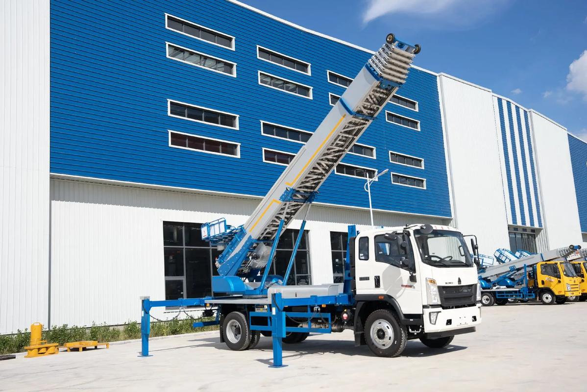 固安县小型云梯车上料车租赁多少钱